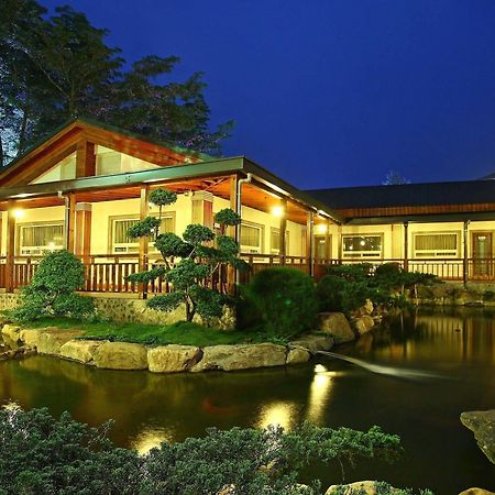 Flying Villa Nantou Ngoại thất bức ảnh