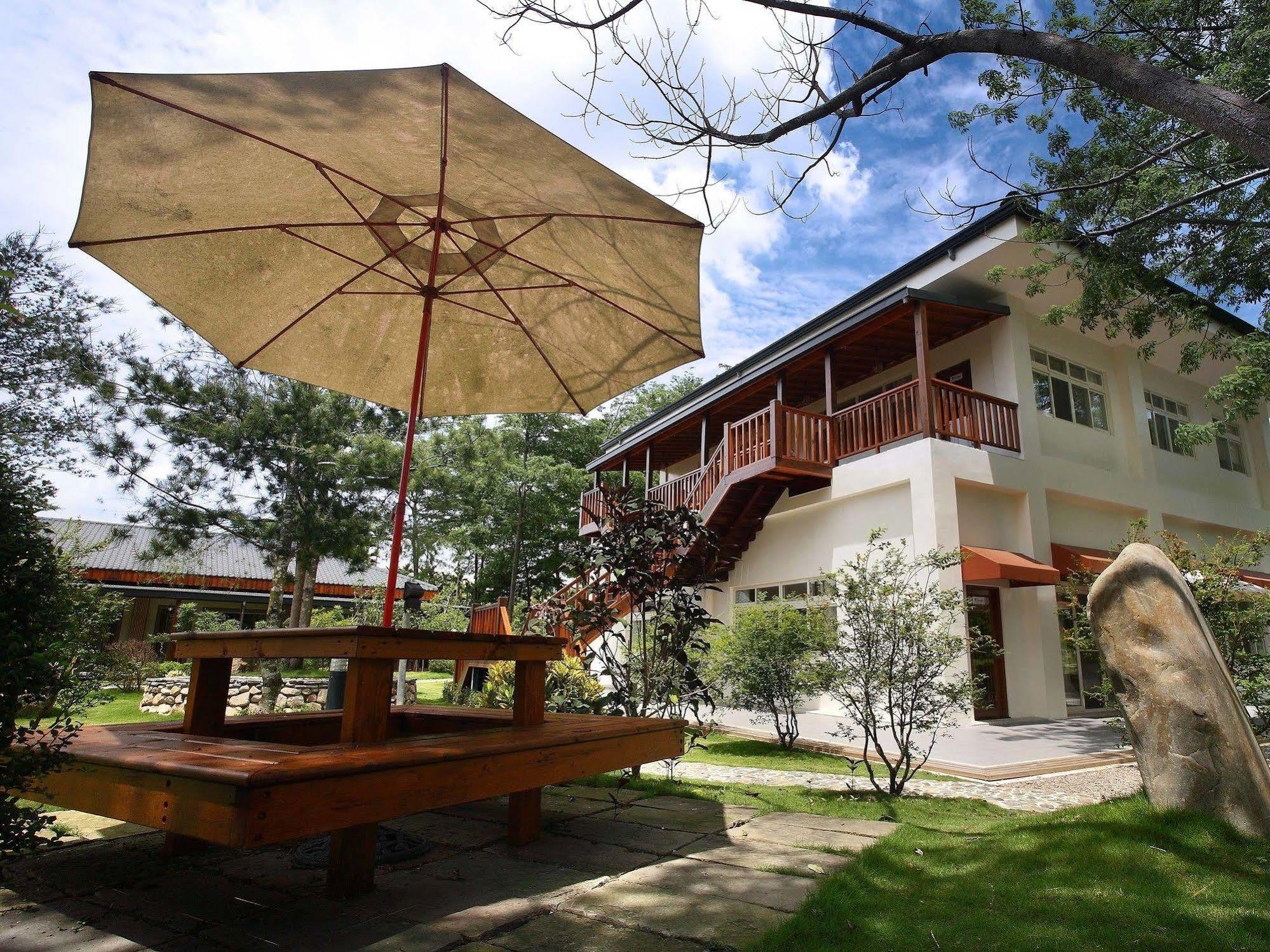 Flying Villa Nantou Ngoại thất bức ảnh
